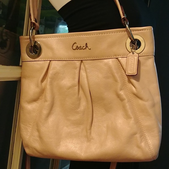 Coach Leather Madison Hippie Removable Crossbody with Shoulder Strap - Picture 5 of 16